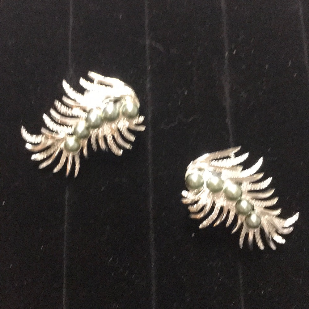 Vintage Sarah Cov Clip On Earrings - Picture 3 of 3